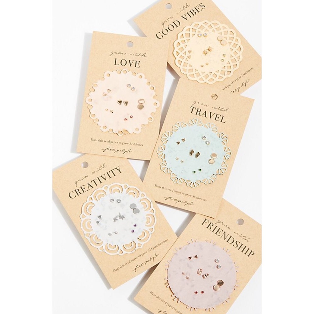 ❌SOLD❌ Free people stud set on seed paper